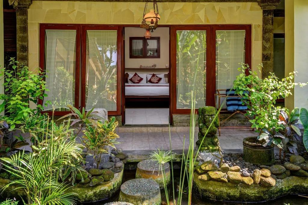 Tunjung Biru 3br Balinese House Cyn Villa