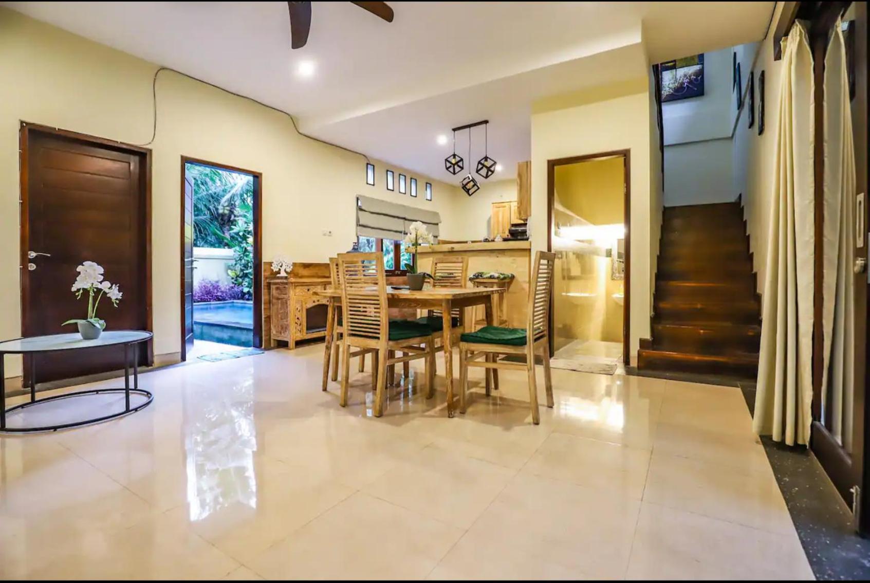 Family Villa: Classic House, Modern Standards Villa