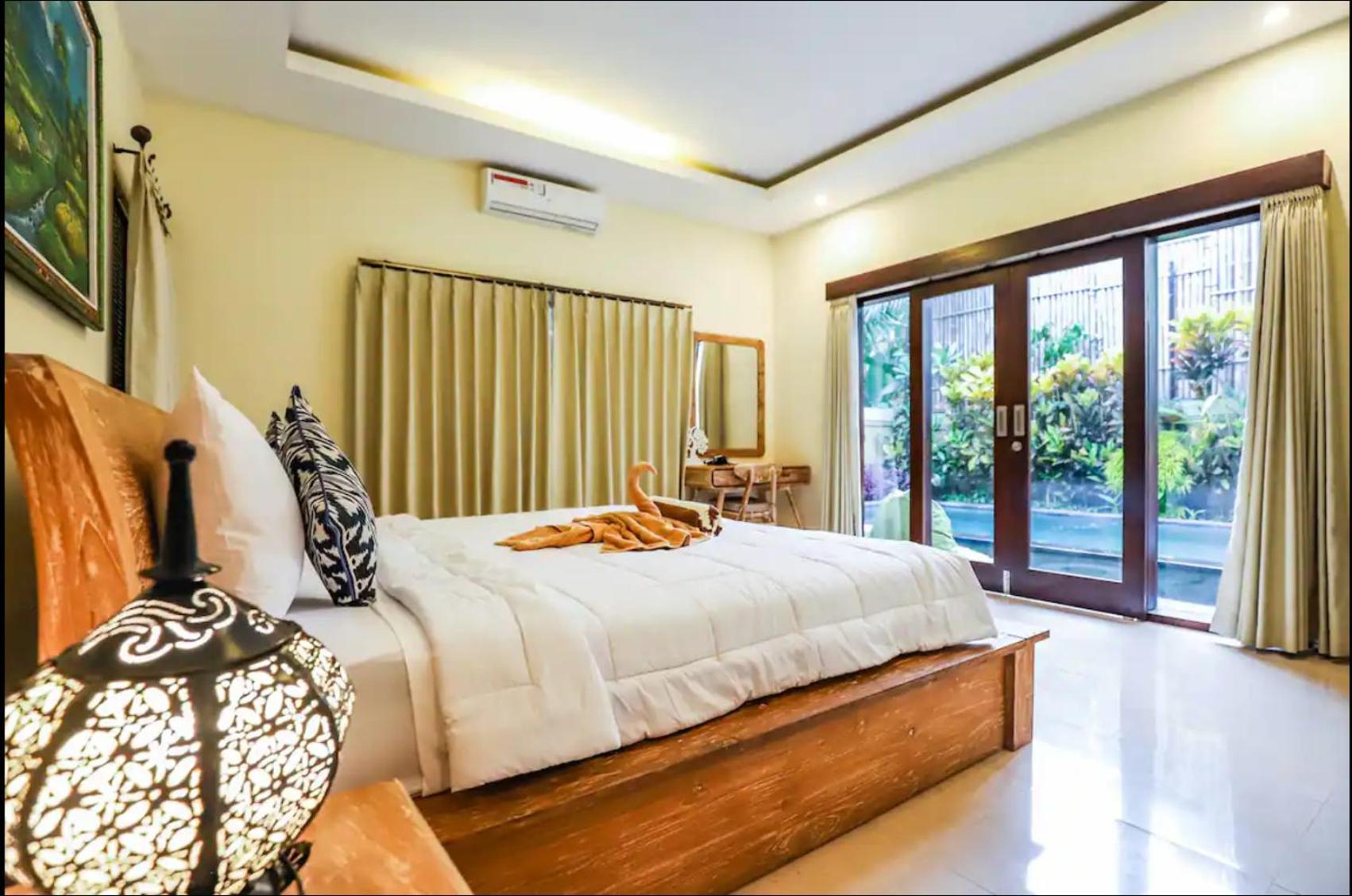 Family Villa: Classic House, Modern Standards Villa
