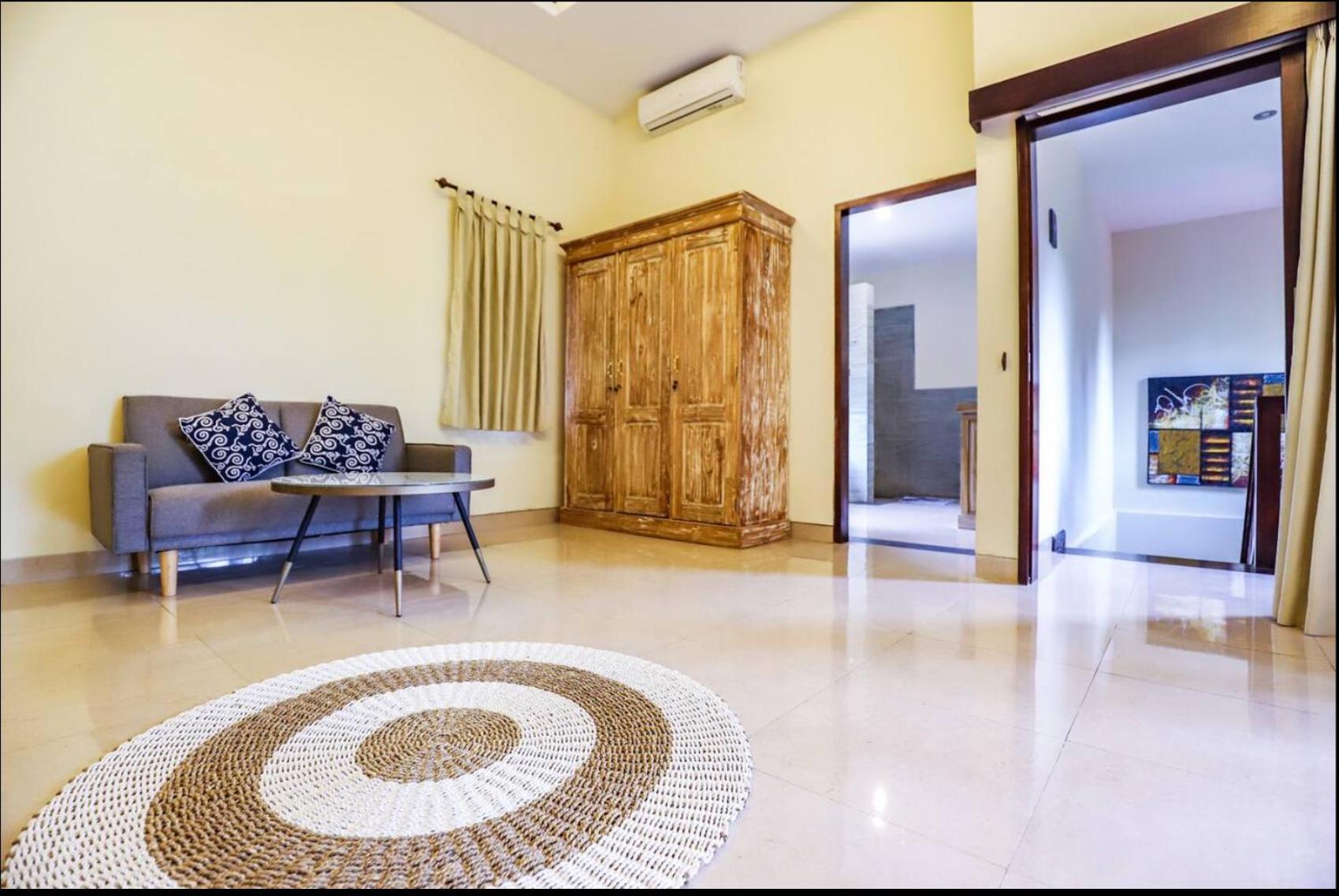 Family Villa: Classic House, Modern Standards *
