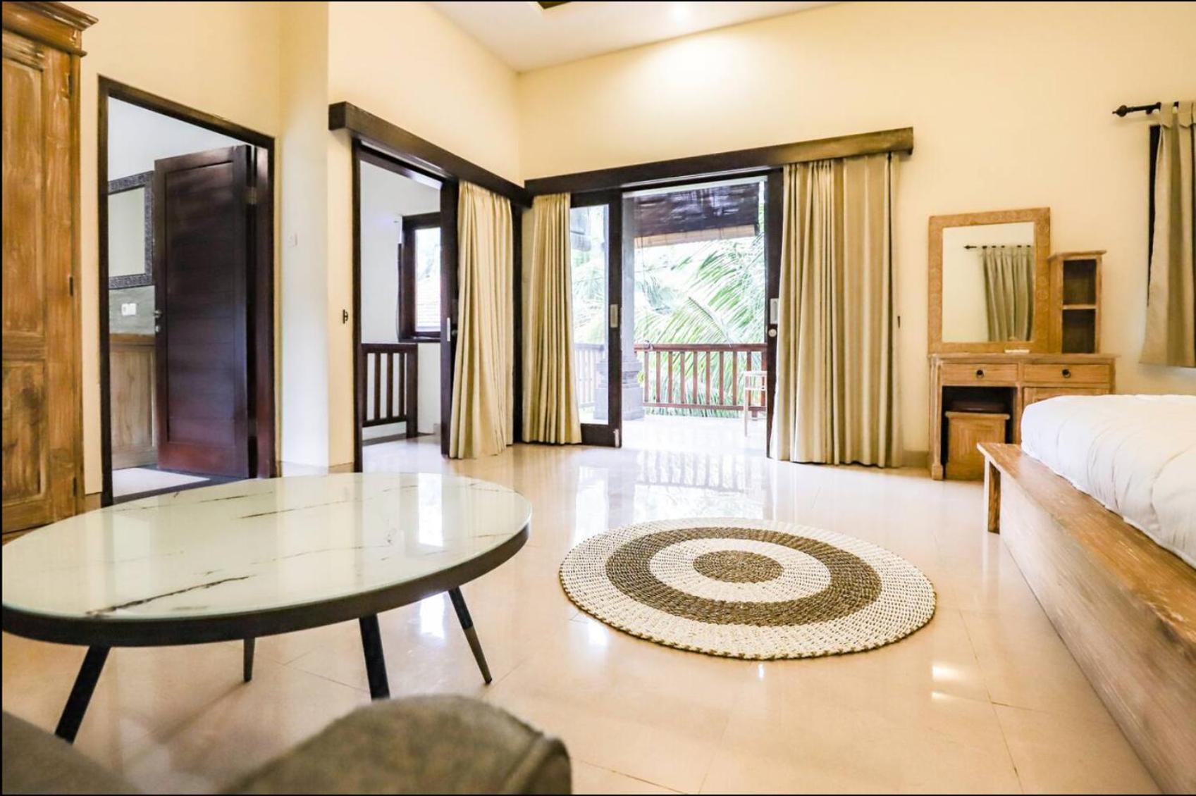 Family Villa: Classic House, Modern Standards Villa *