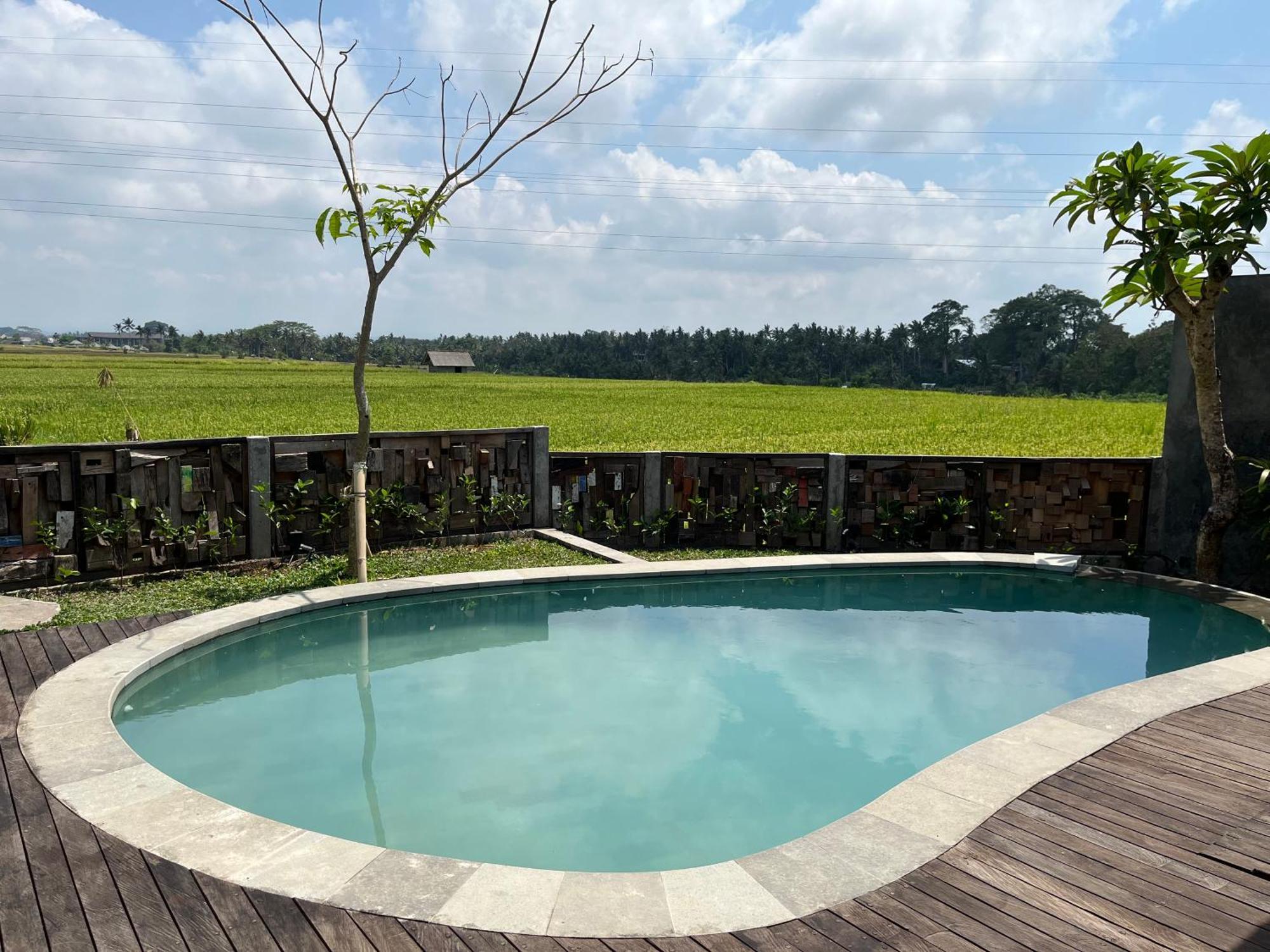 Eka Wood Villa *