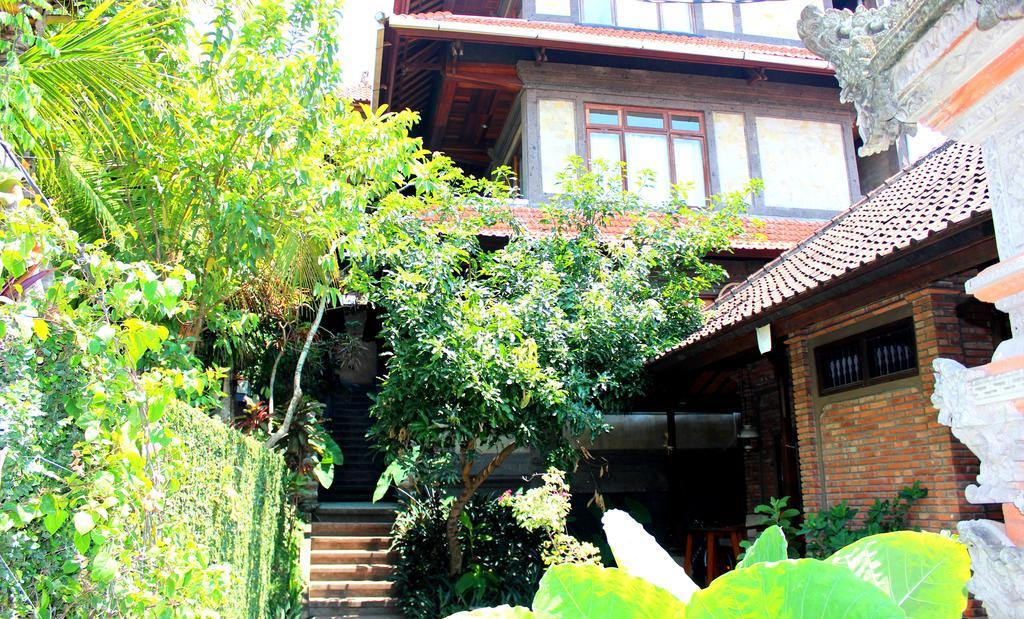 Dewa Ubud (Bali)