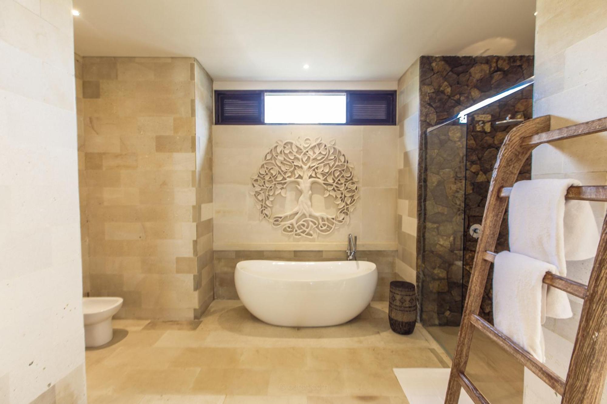 Villa Spacious And Luxury Modern With Huge Garden And Pool