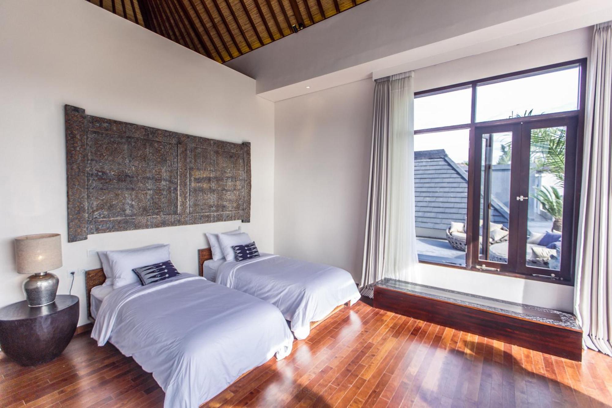 Villa Spacious And Luxury Modern With Huge Garden And Pool *