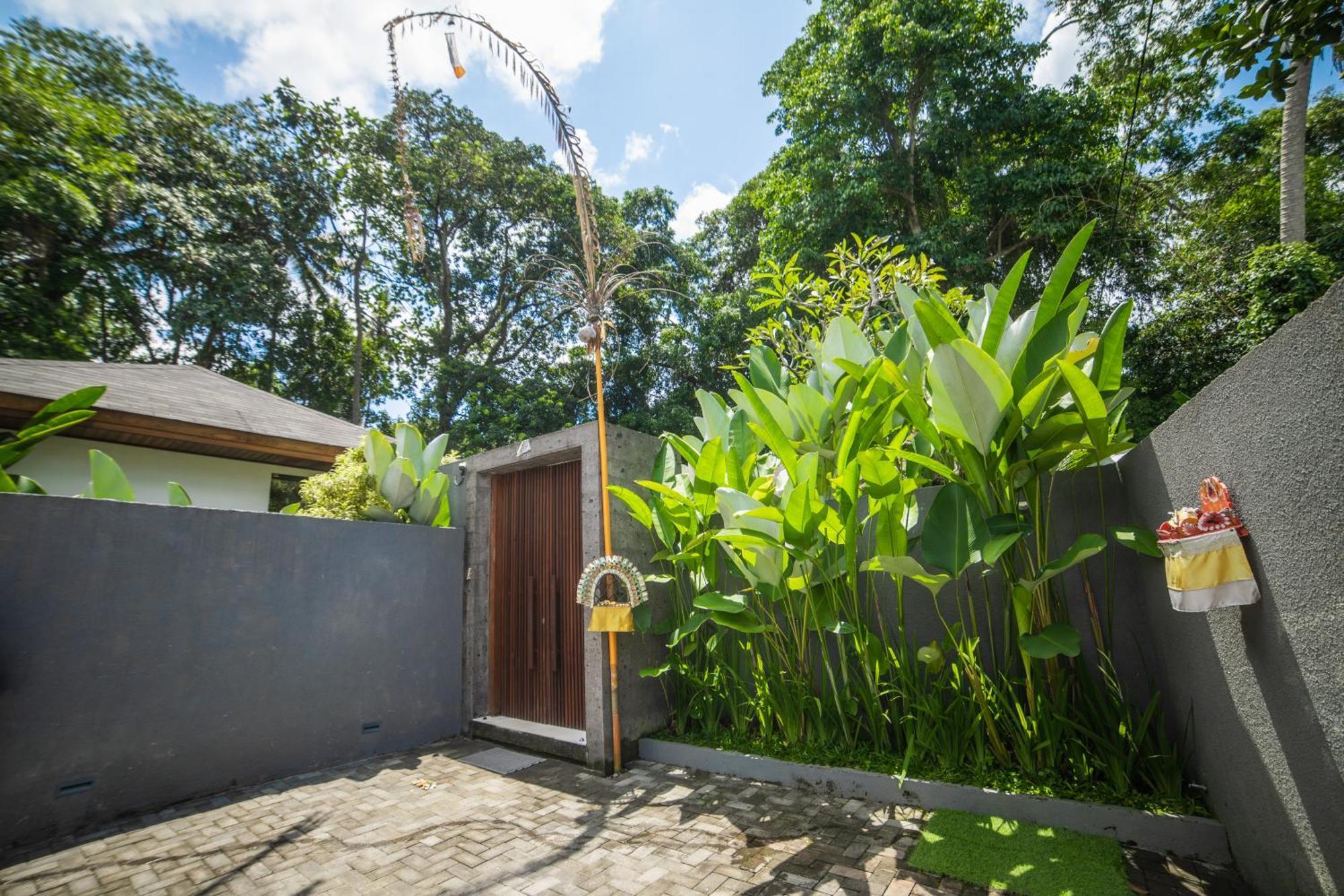 Sunny Side Private Pool And Free Xmax Bike Villa