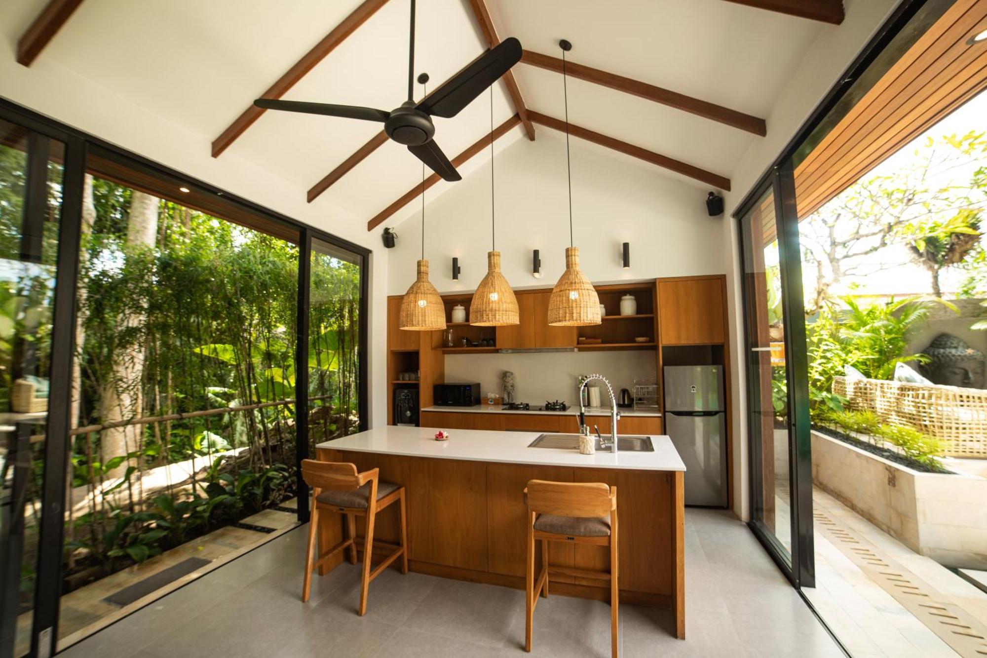 Sunny Side Private Pool And Free Xmax Bike Villa *