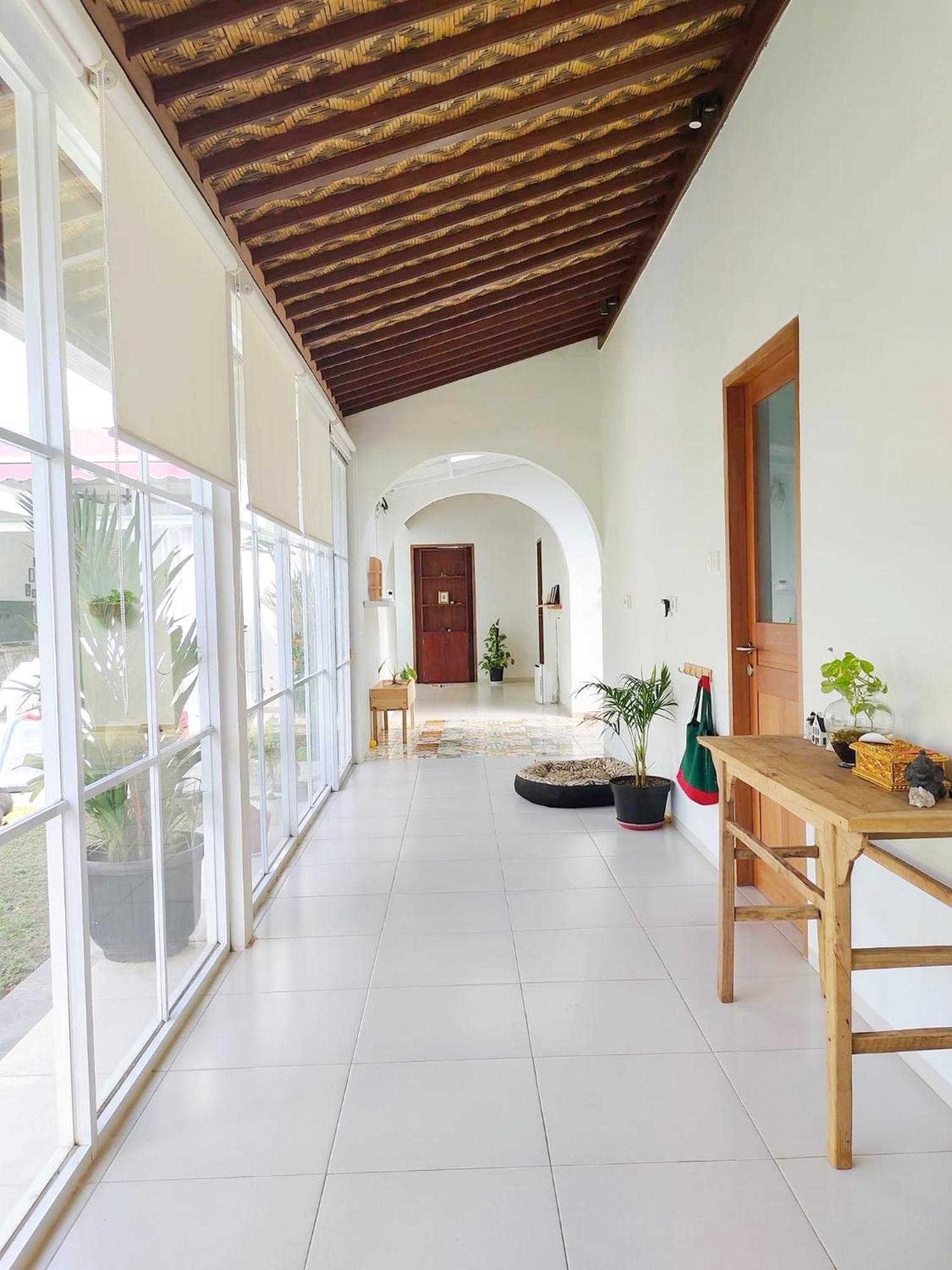 Sayan M Villa *