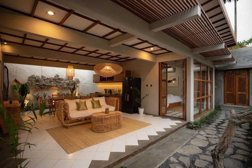 Harapura Villa, Nyuh Kuning, Villa *