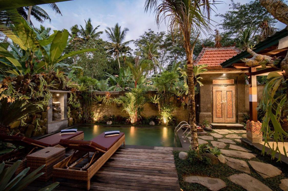 Jelita Villa *