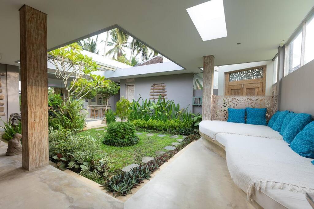 Adyashanti ~private, Peaceful Sanctuary Ubud (Bali)