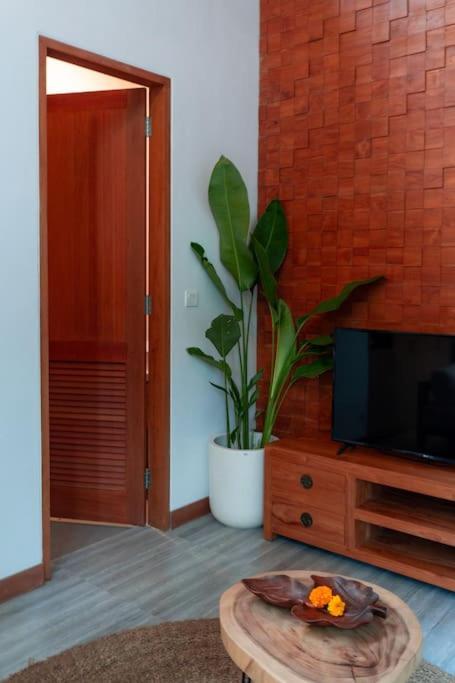 Apartment The Entire Modern In - Outerphi Suweta