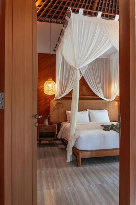 The Entire Modern In - Outerphi Suweta Apartment Ubud (Bali)