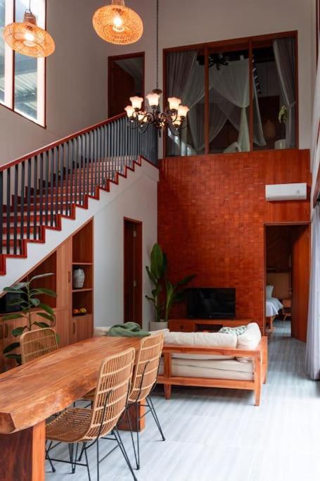Apartment The Entire Modern In - Outerphi Suweta