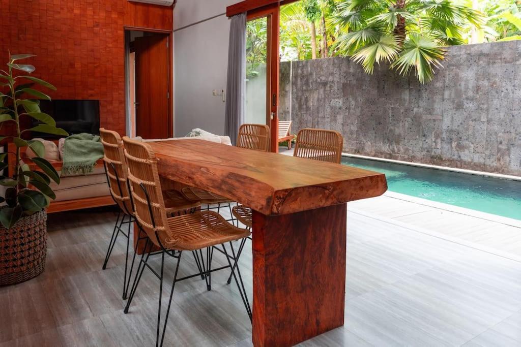 The Entire Modern In - Outerphi Suweta Apartment Ubud (Bali)