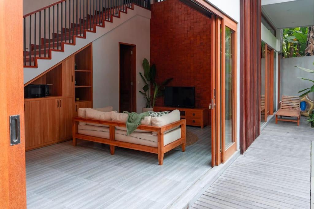 The Entire Modern In - Outerphi Suweta Ubud (Bali)