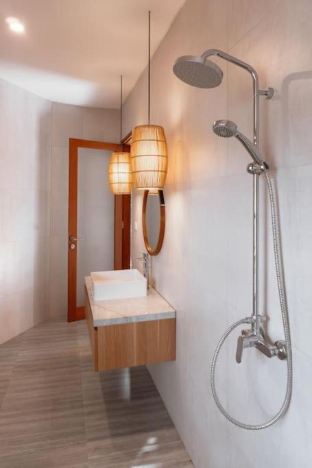 Apartment The Entire Modern In - Outerphi Suweta *