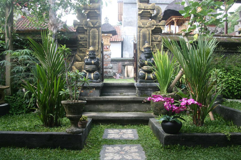 Ojek's * Ubud