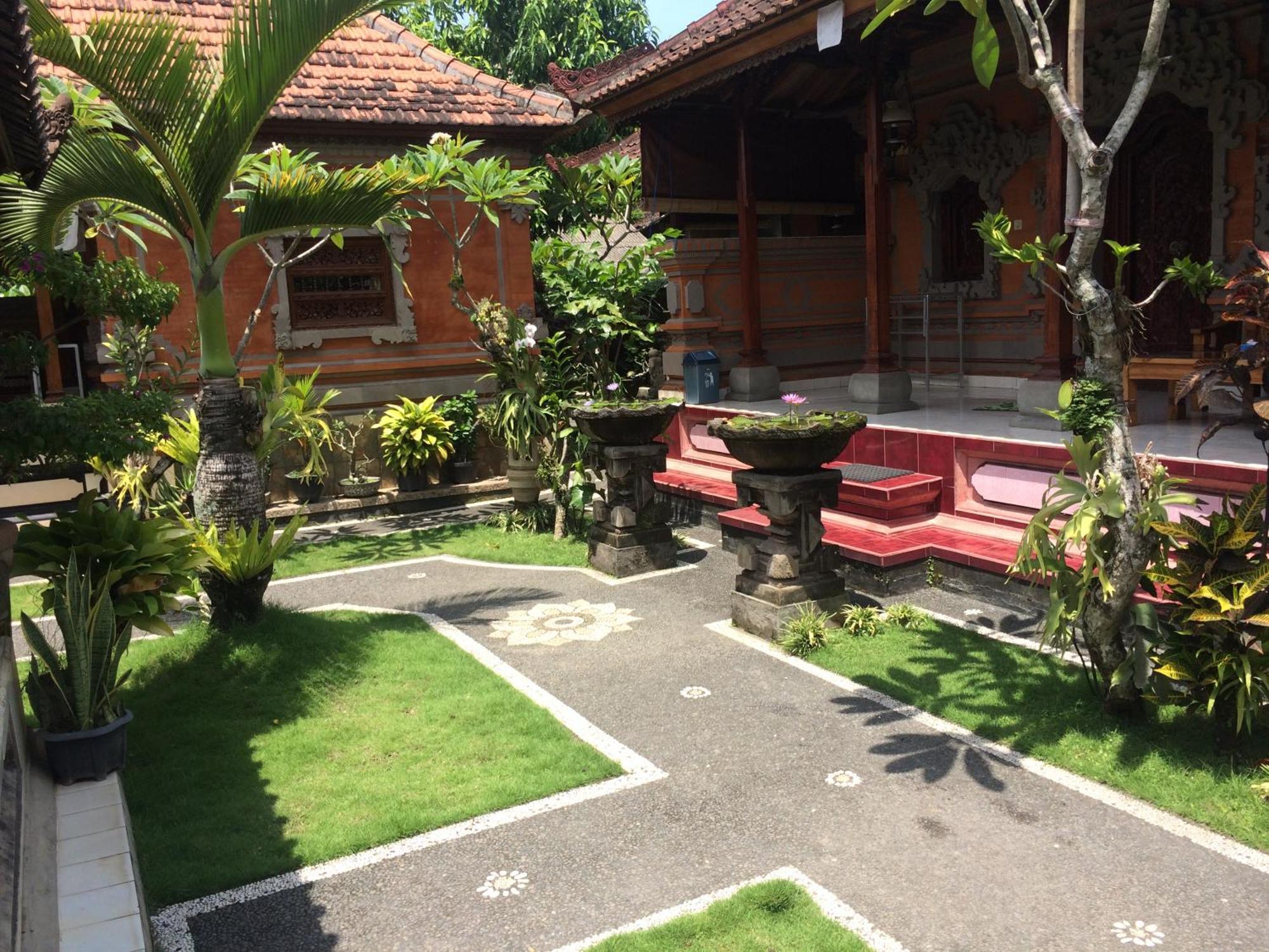 Homestay Arsa & *