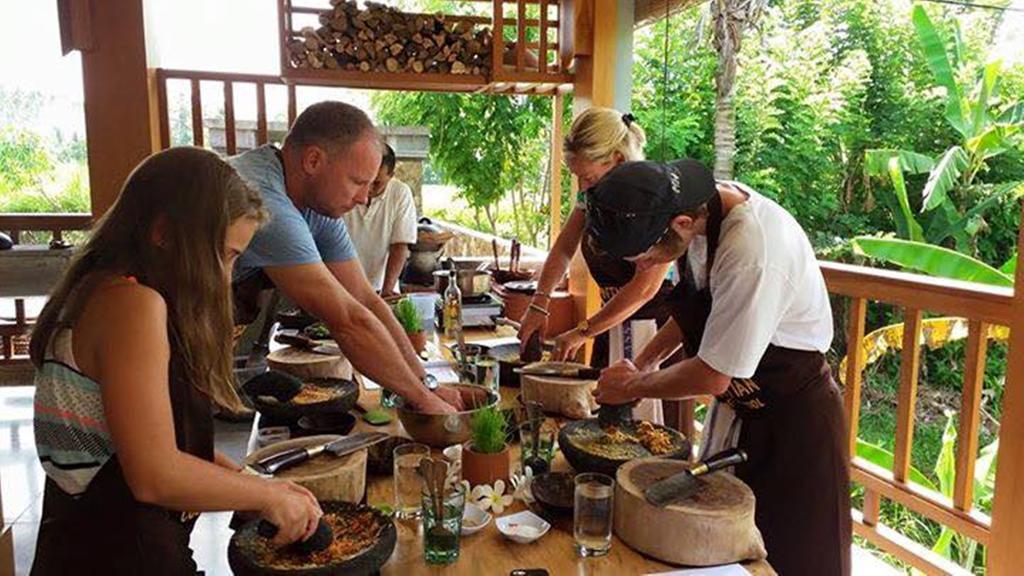 Gasthof Pesantian Villa&warung By Ecommerceloka Ubud