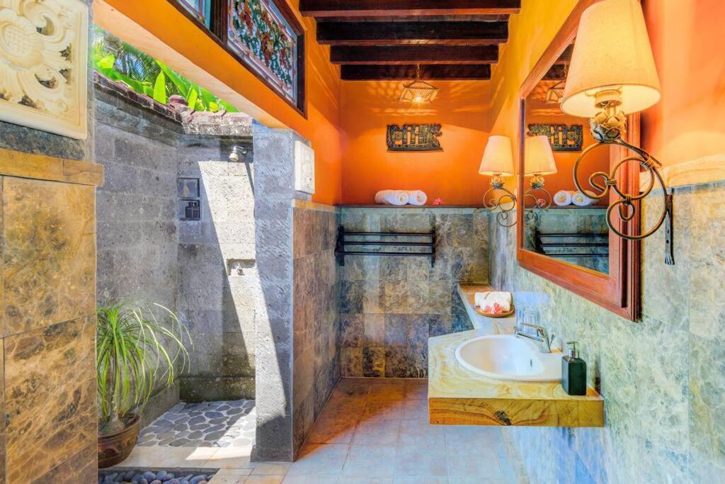 Villa Jineng 5 Bedroom Private Pool With Stunning Garden By Basma Groups