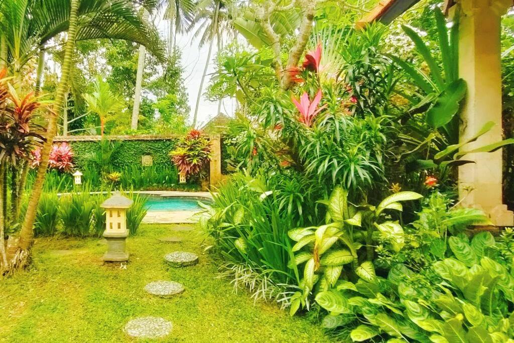 Jineng 5 Bedroom Private Pool With Stunning Garden By Basma Groups