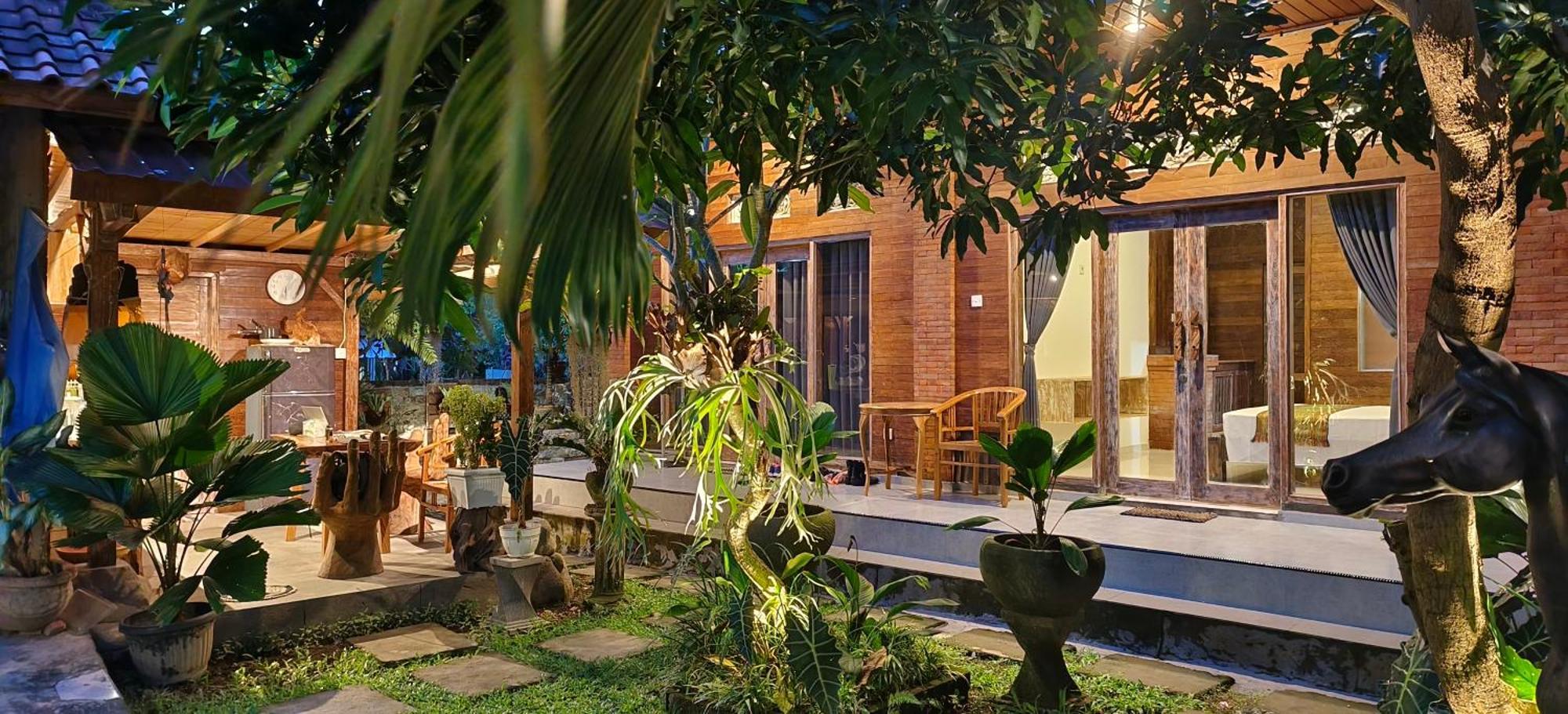 Dream House Teges Jati Ubud (Bali)