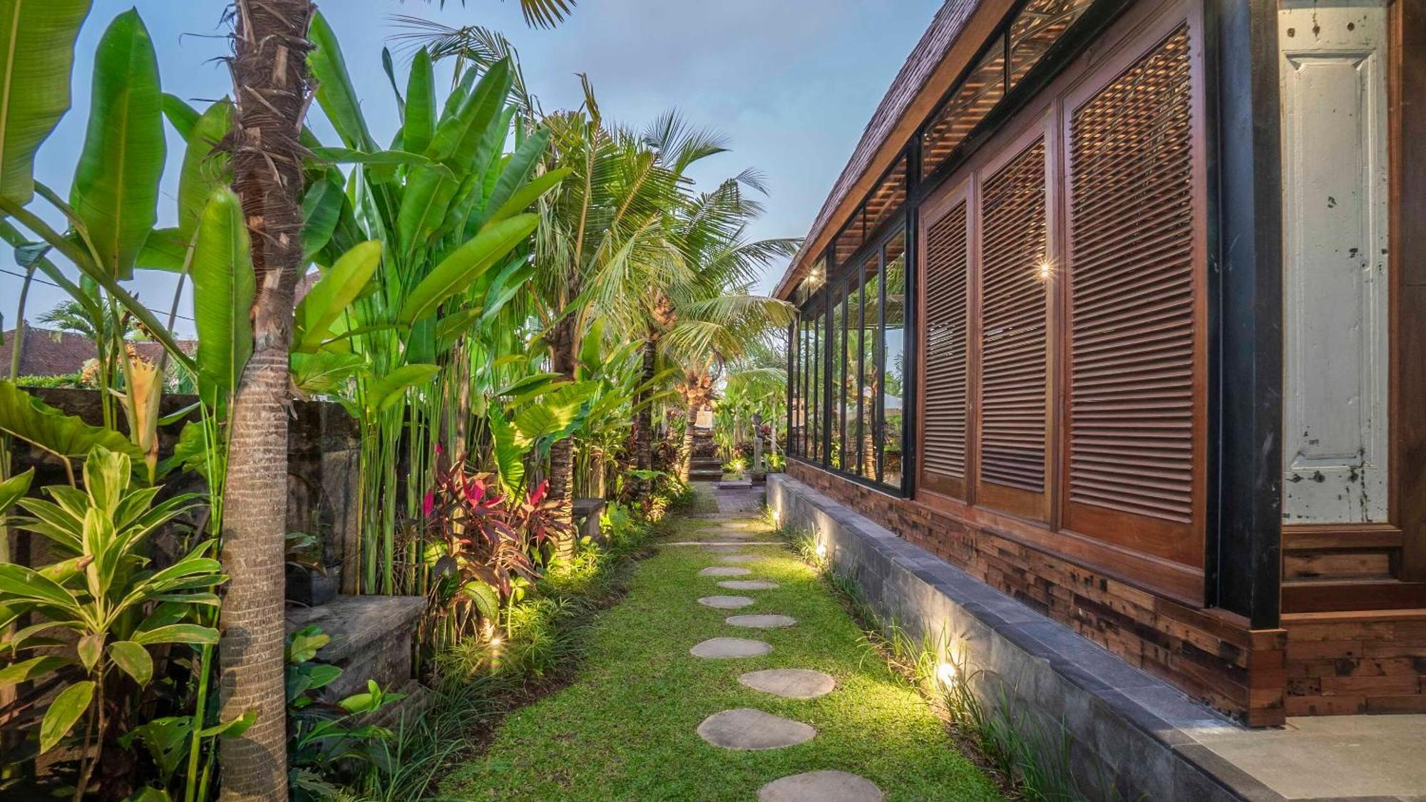Belvilla Scenic Picturesque Near Monkey Forest Ubud (Bali)