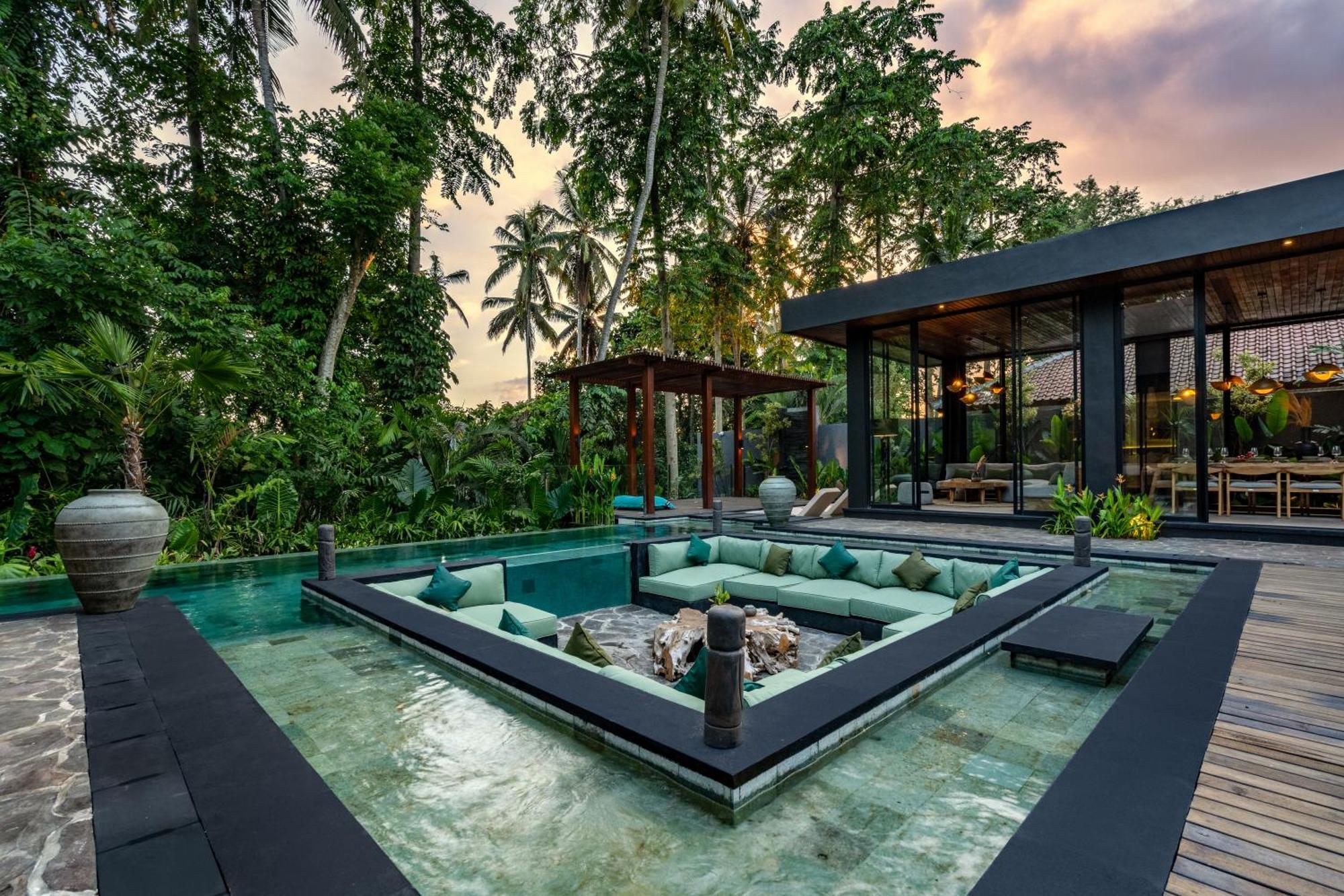 Angkasa By Balisuperhost *