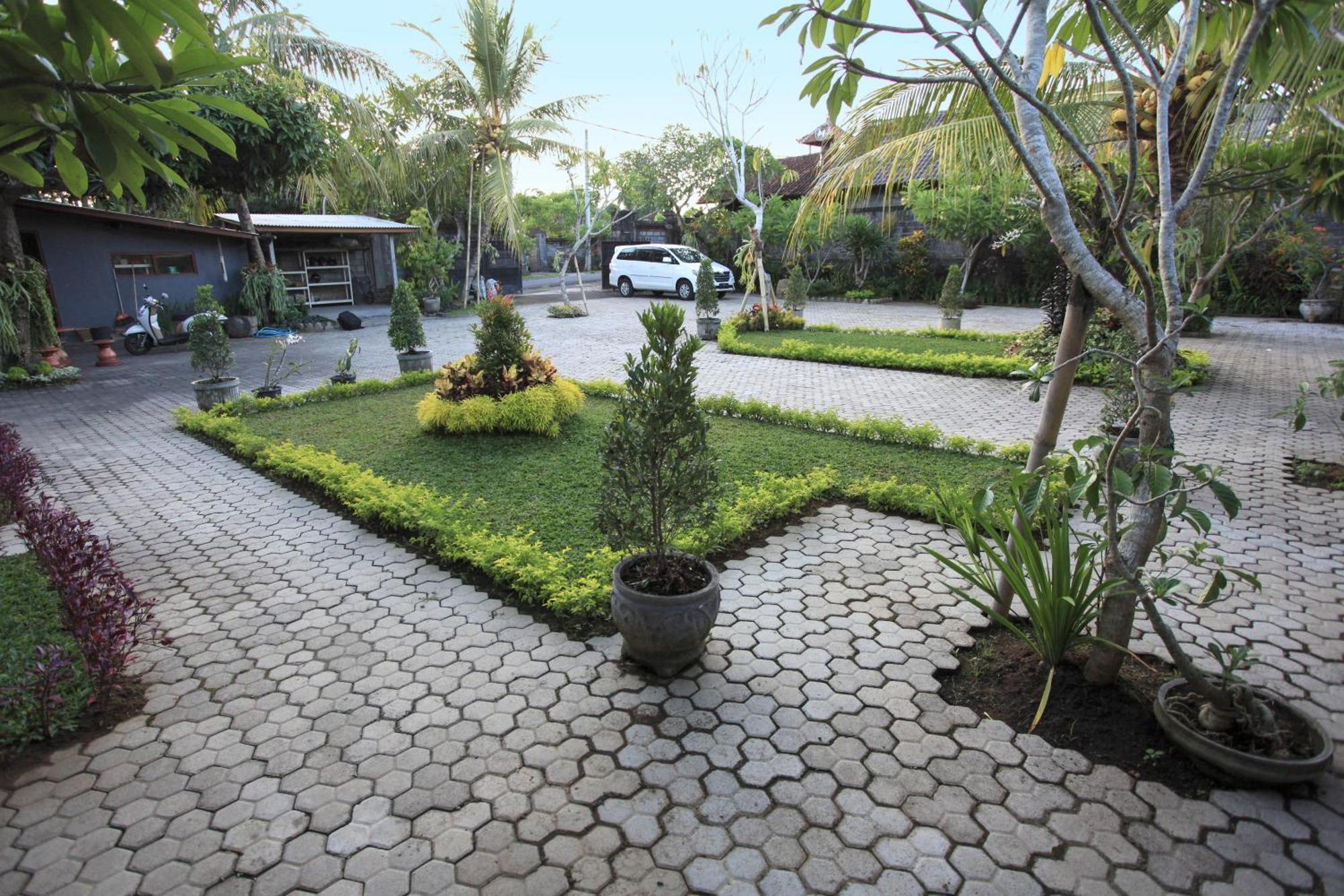 Bali Sunshine And Art Gallery