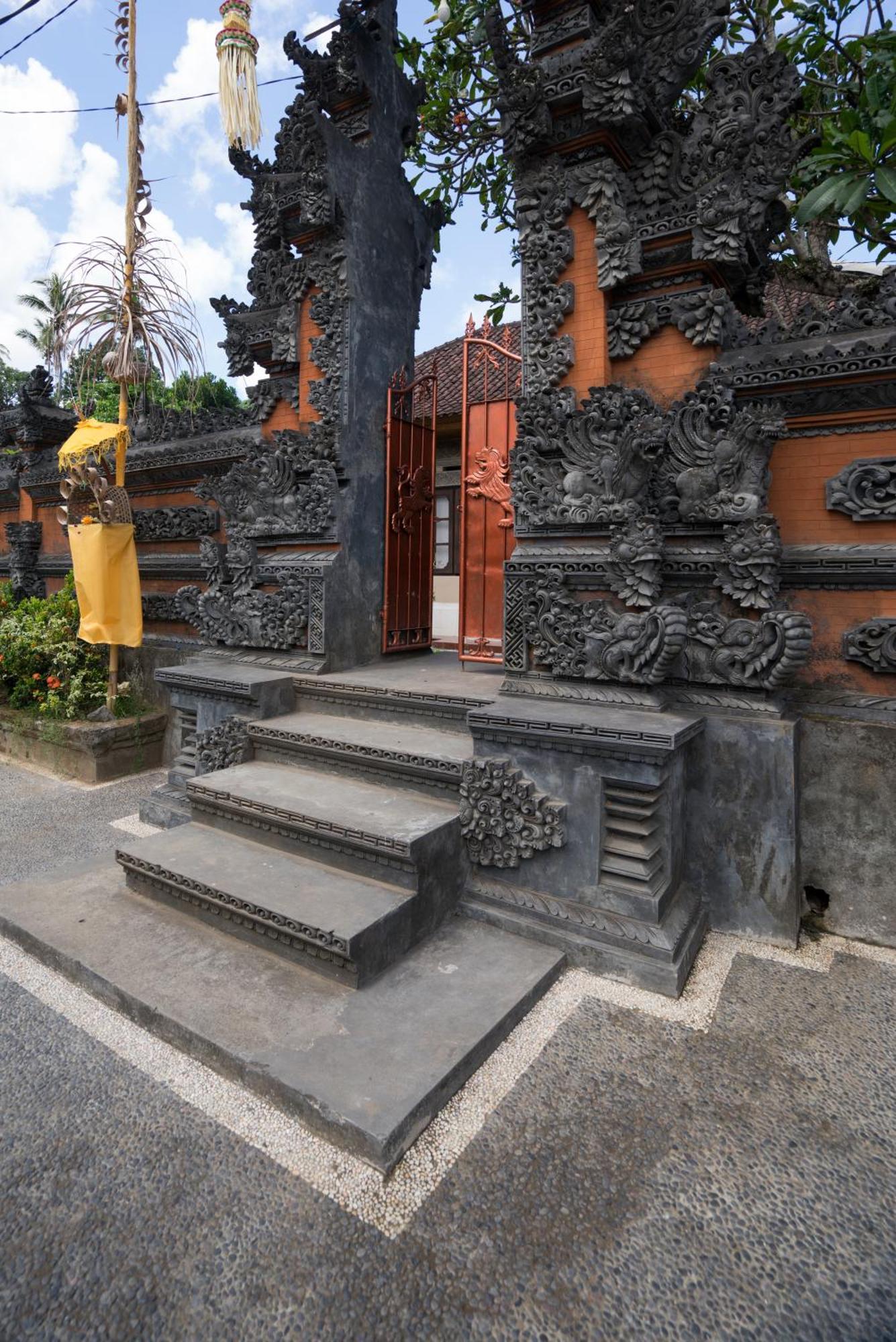 Nuaja Balinese Gasthuis