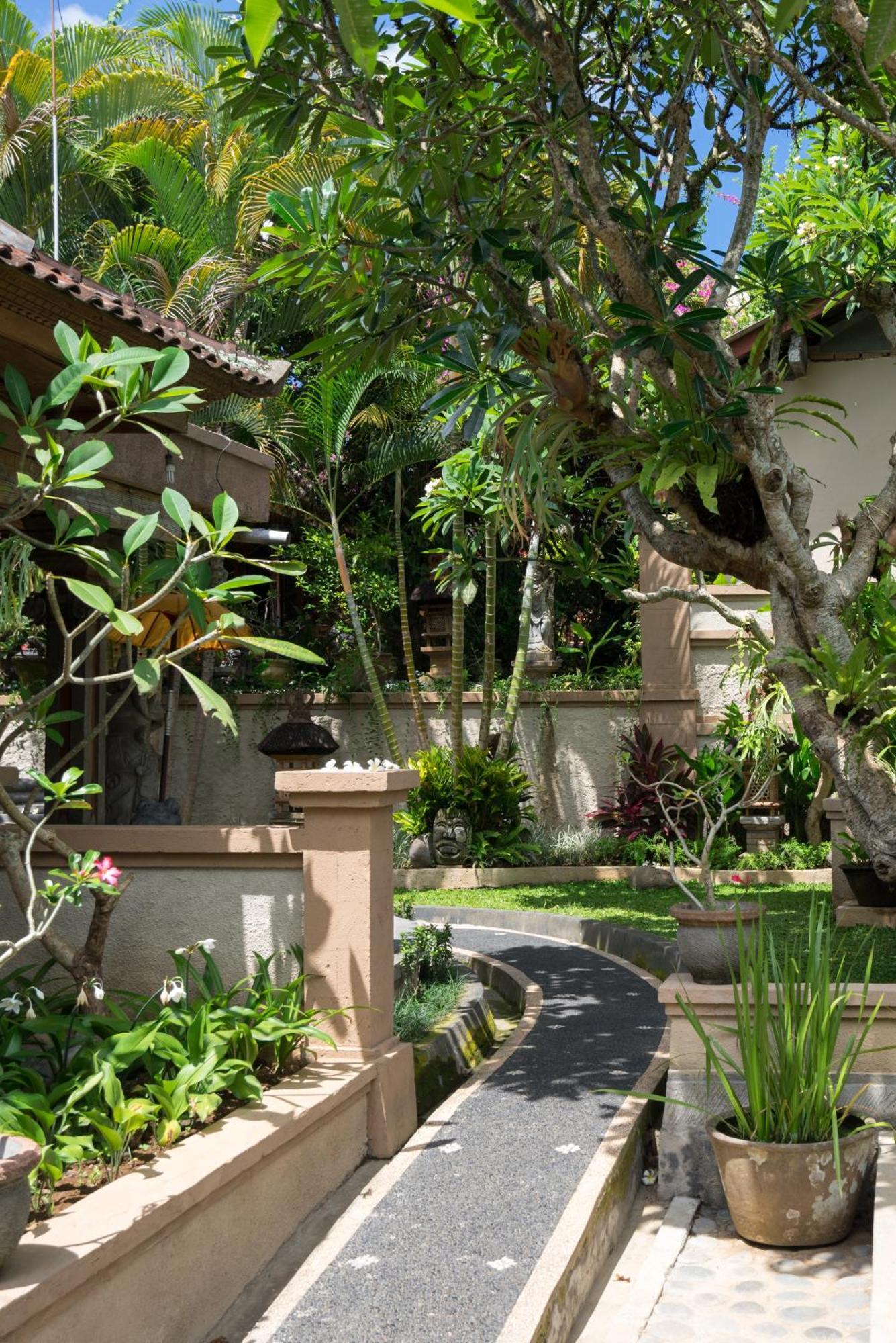 Nuaja Balinese Gasthuis 2*