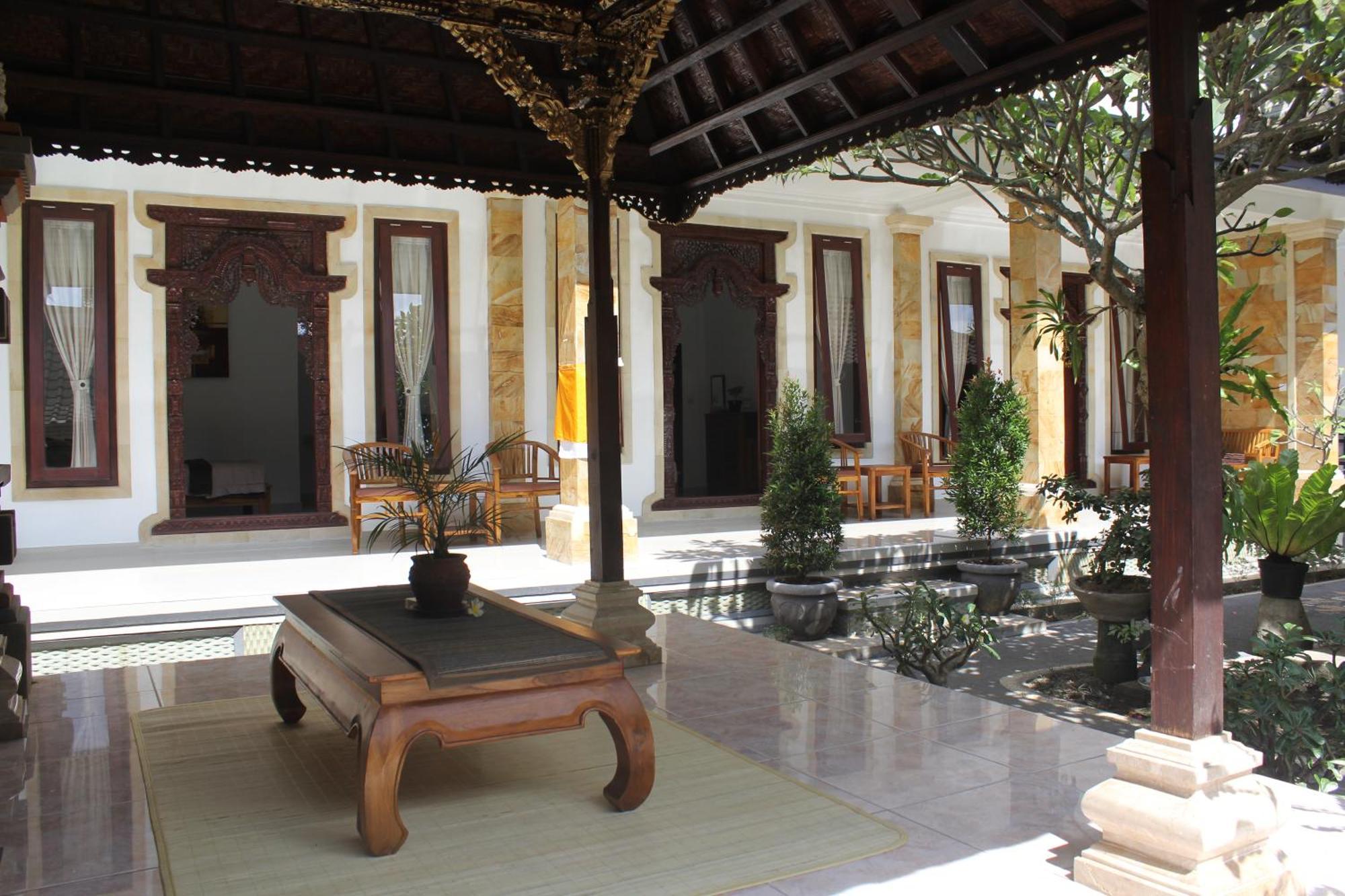 Umah Dauh Homestay