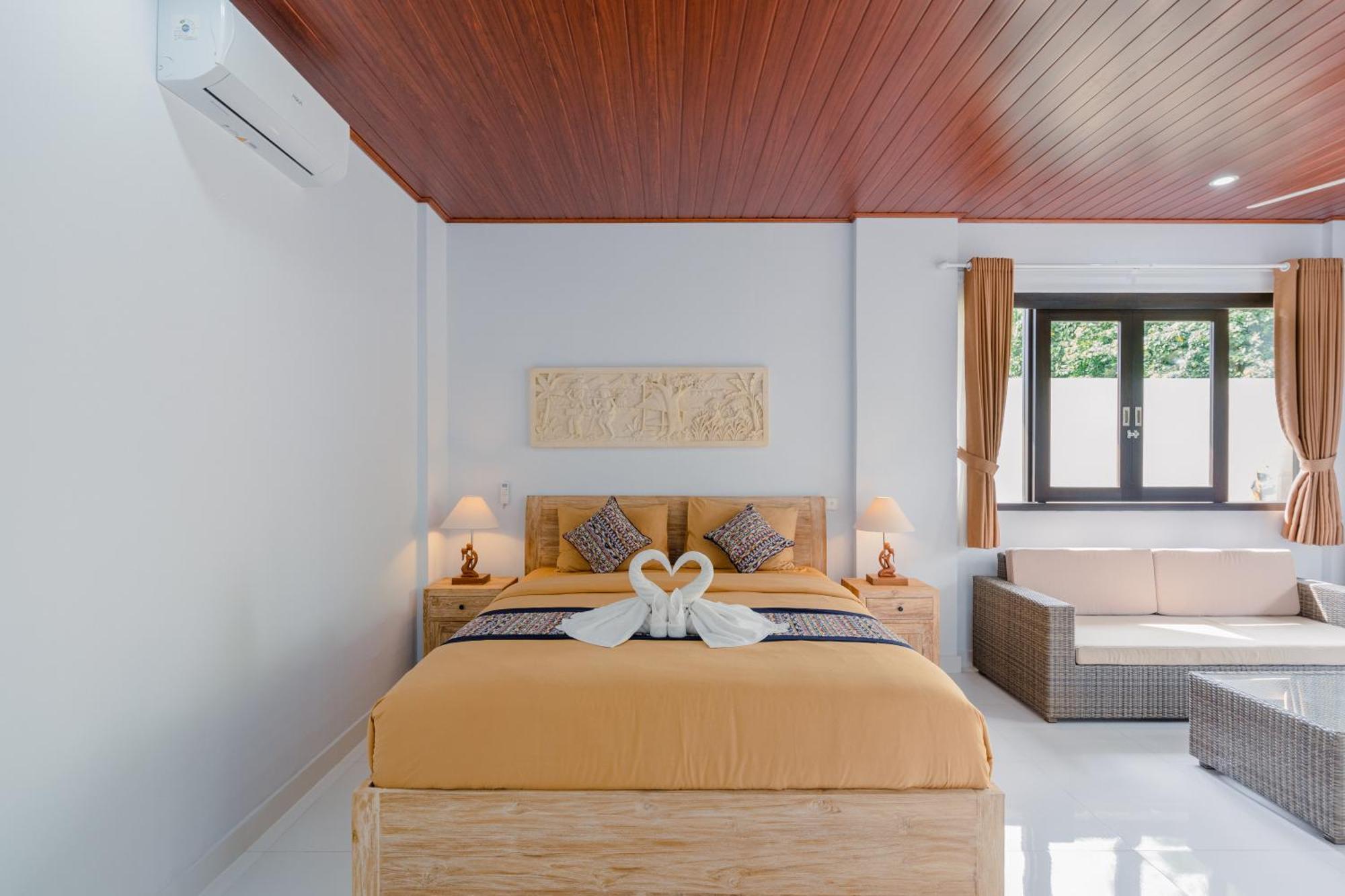 Frida 2 In By Deals Hospitality