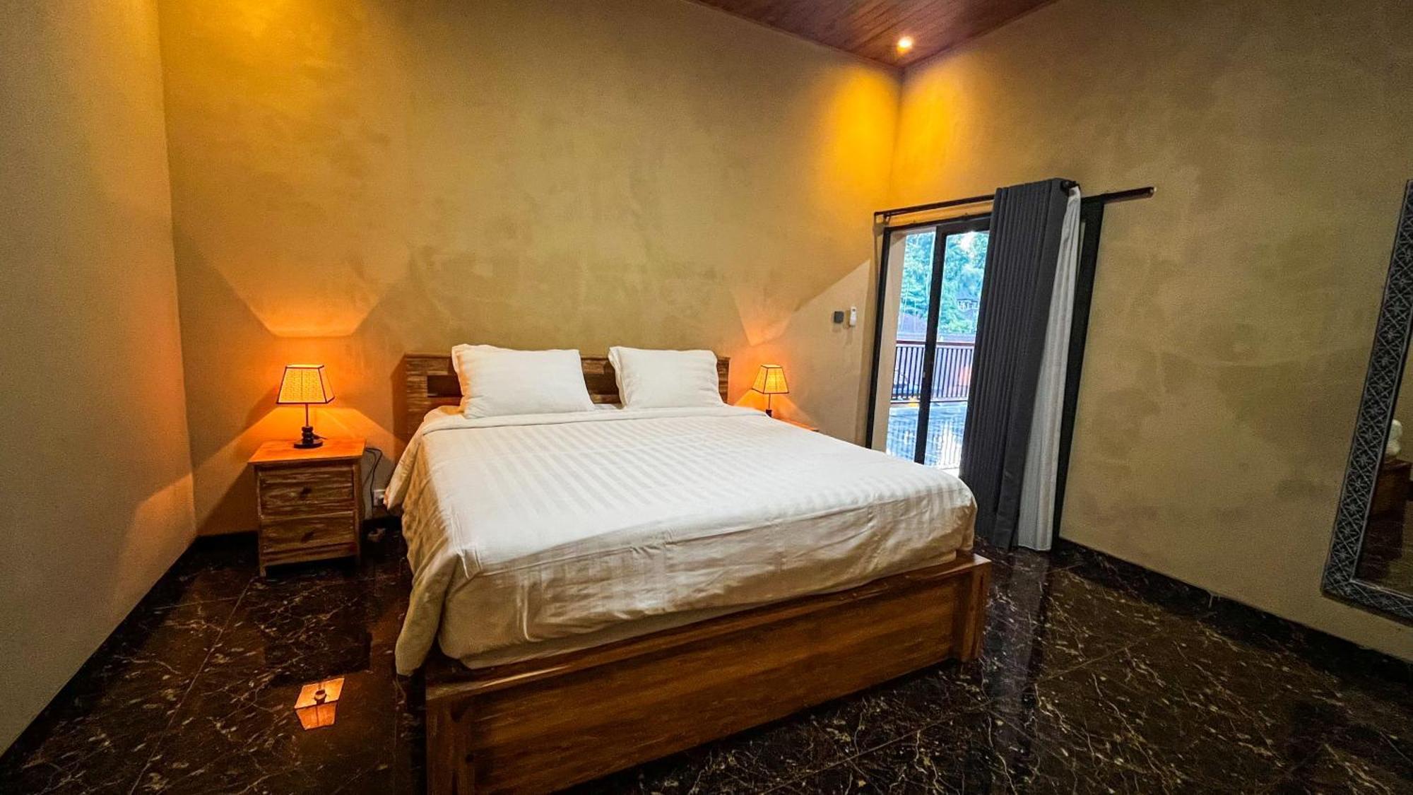 Panji Guest house *