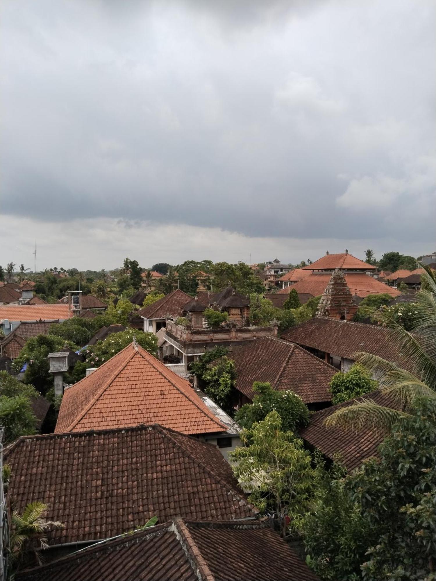 Dewa Wisma tamu 2*