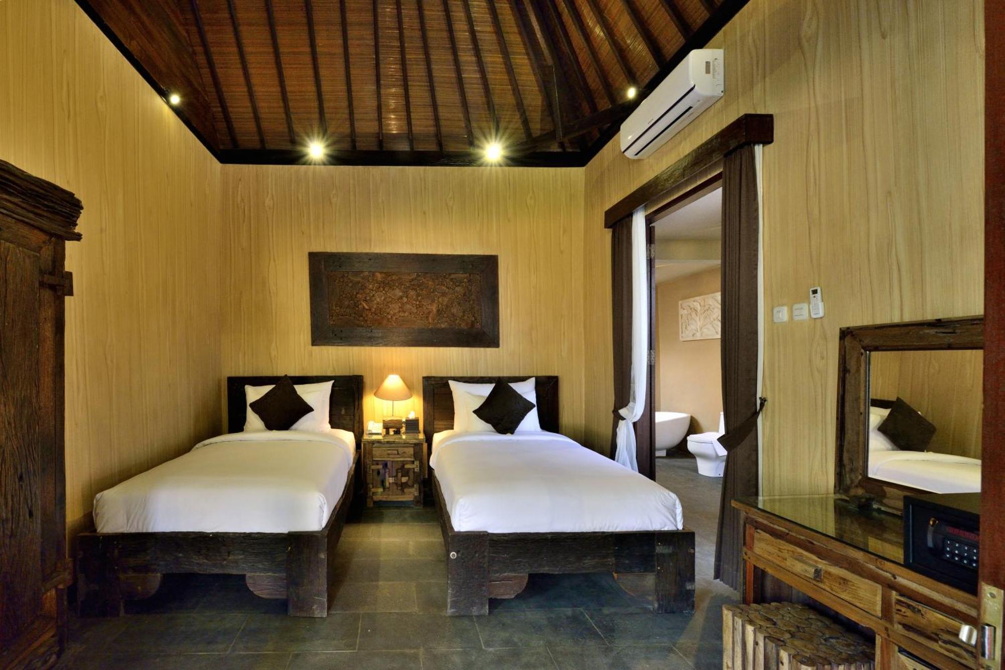Gino Feruci By Kagum * Ubud