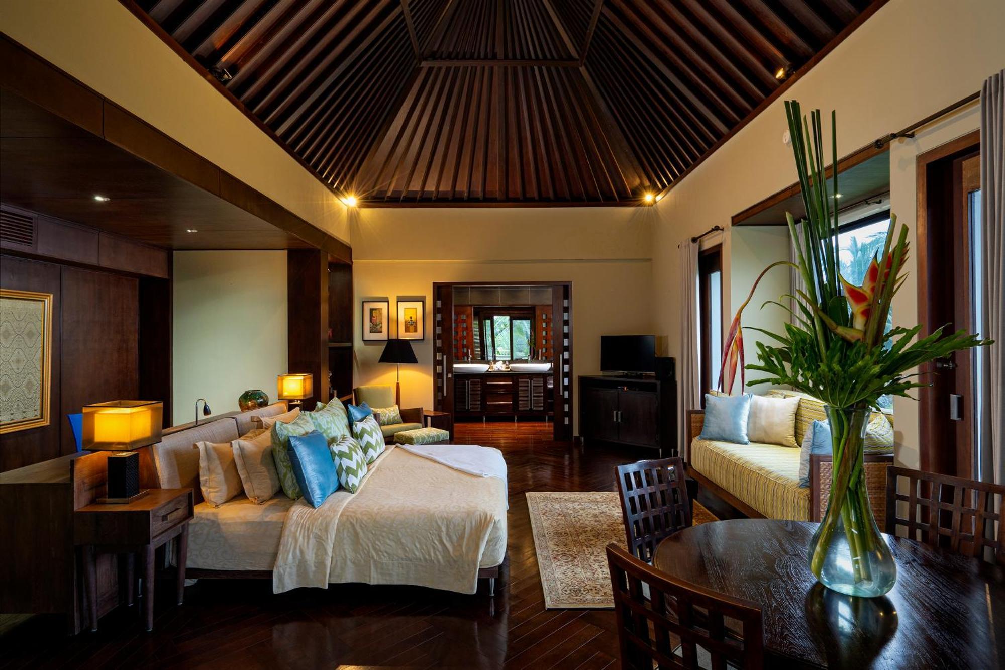 The Luxe