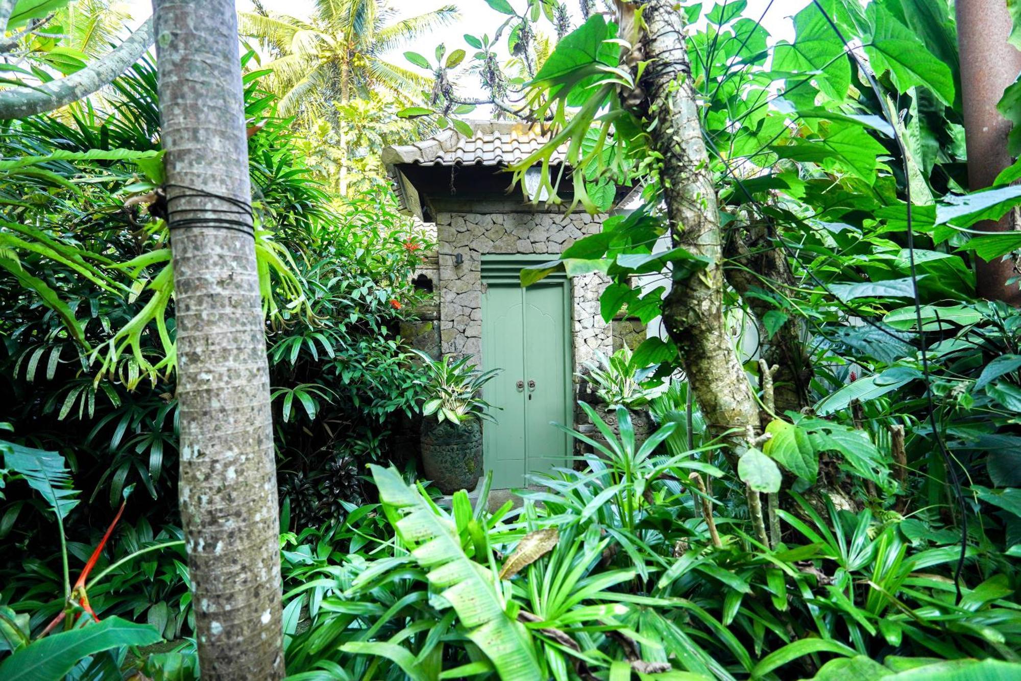 The Ubari Bali - Luxury Riverside Escape Villa
