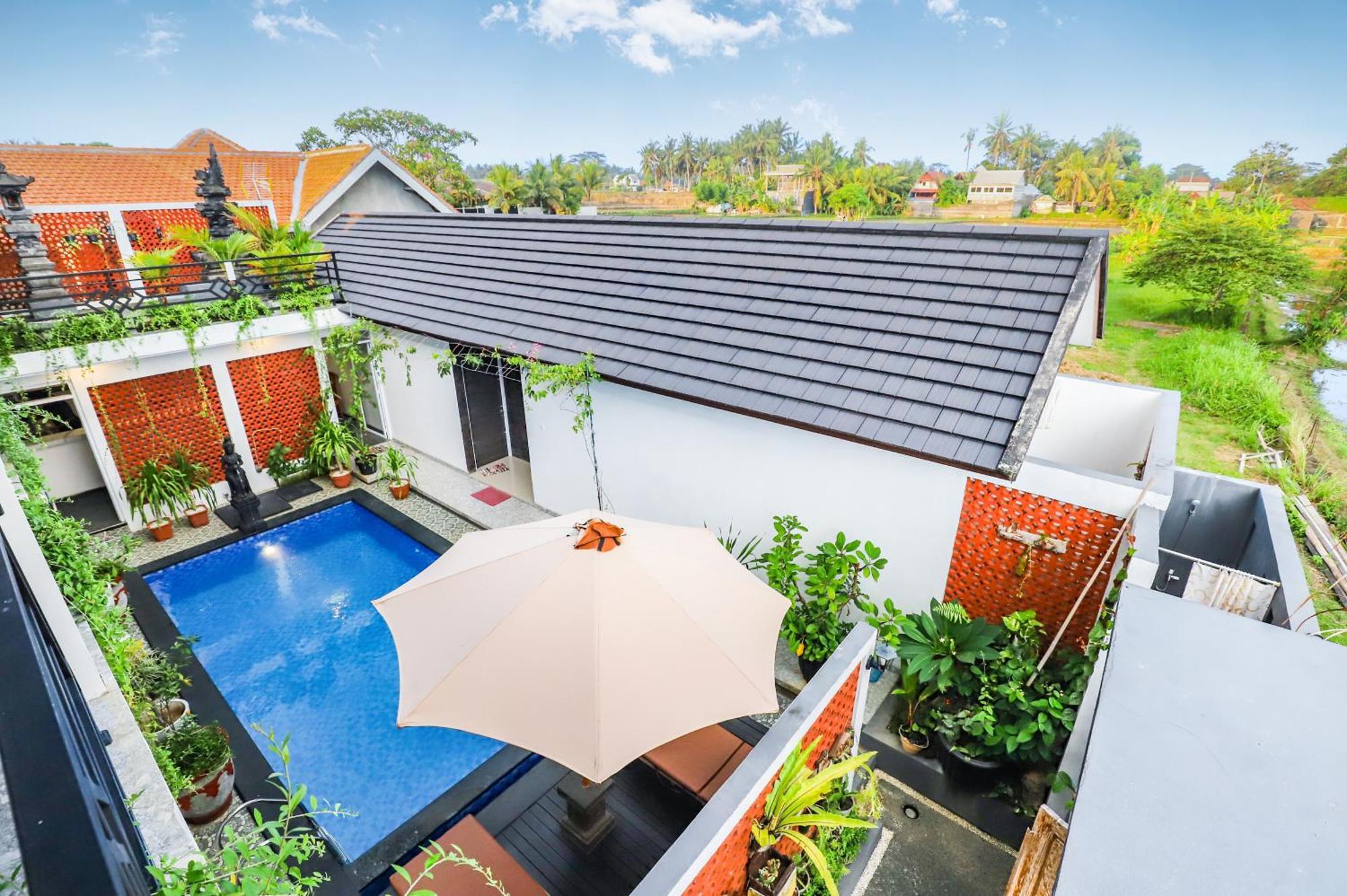 White Blue House 1 - Pvt Room, Shared Pool&kitchen Guest house