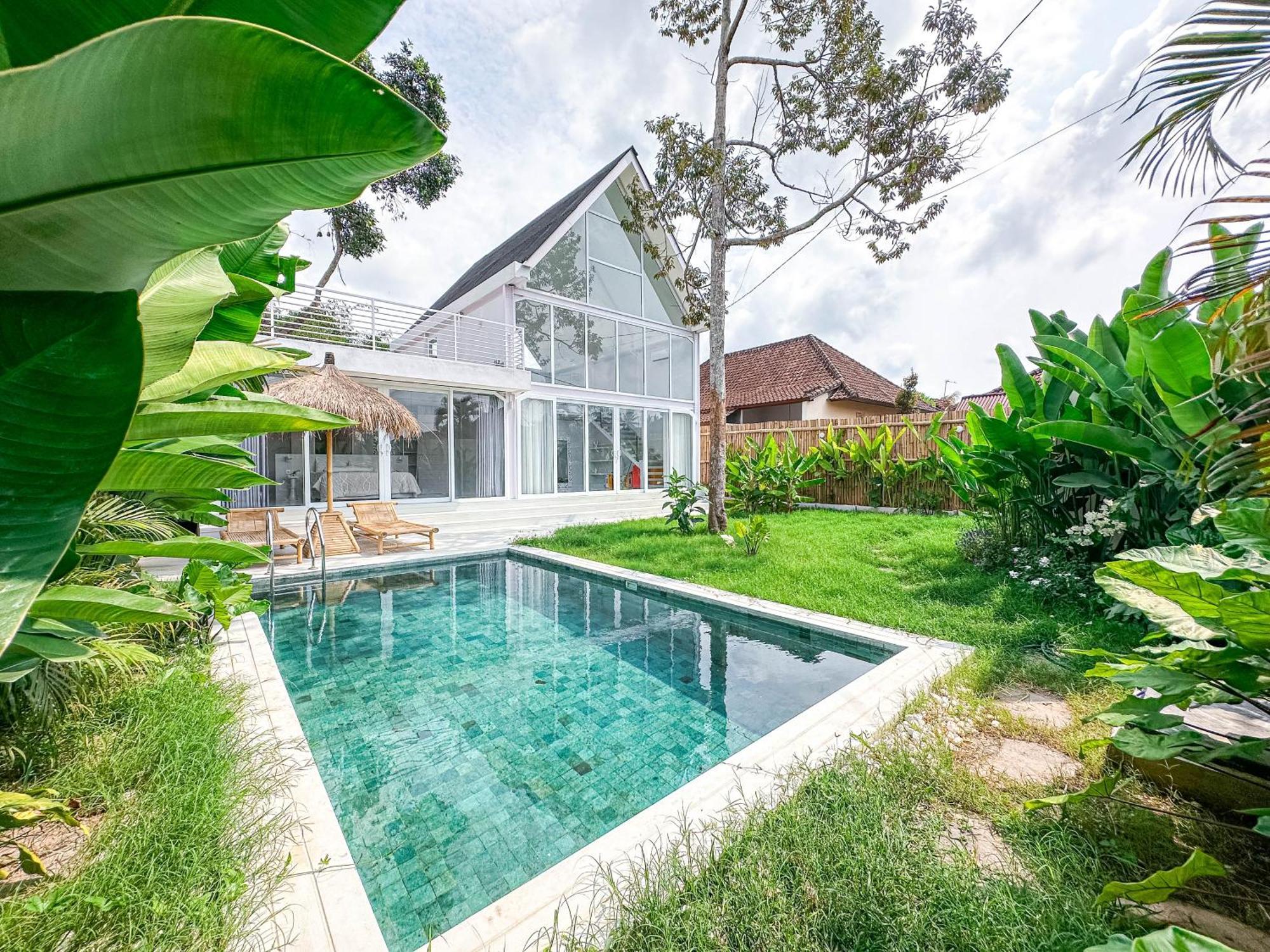 Villa White By Supala