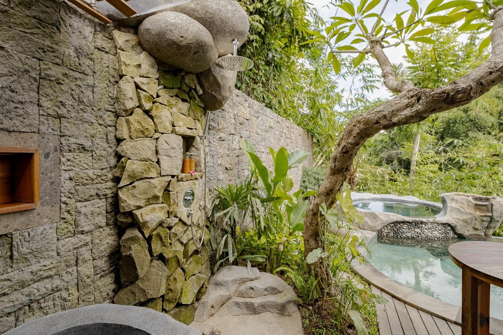 Villa Agastya