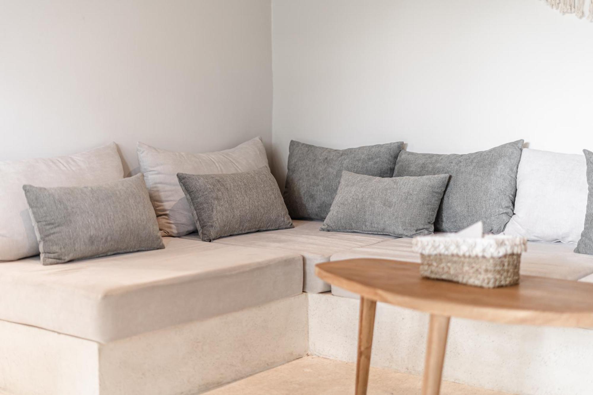 Sarang Apartments By Evdekimi - Rice Field Escape With Yoga Lounge, Lush Garden - Long Stay Extras Hotel