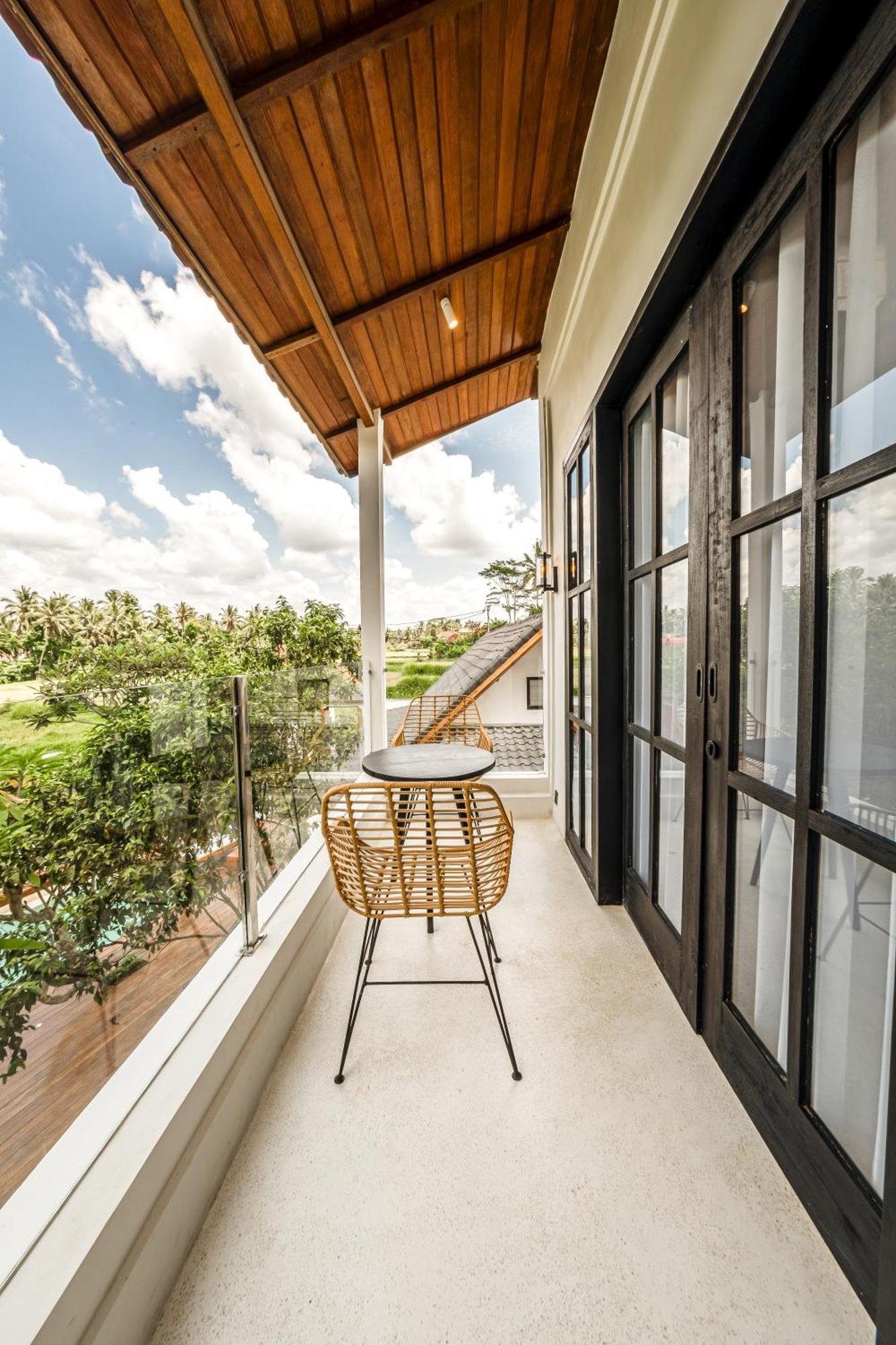 Sarang Apartments By Evdekimi - Rice Field Escape With Yoga Lounge, Lush Garden - Long Stay Extras
