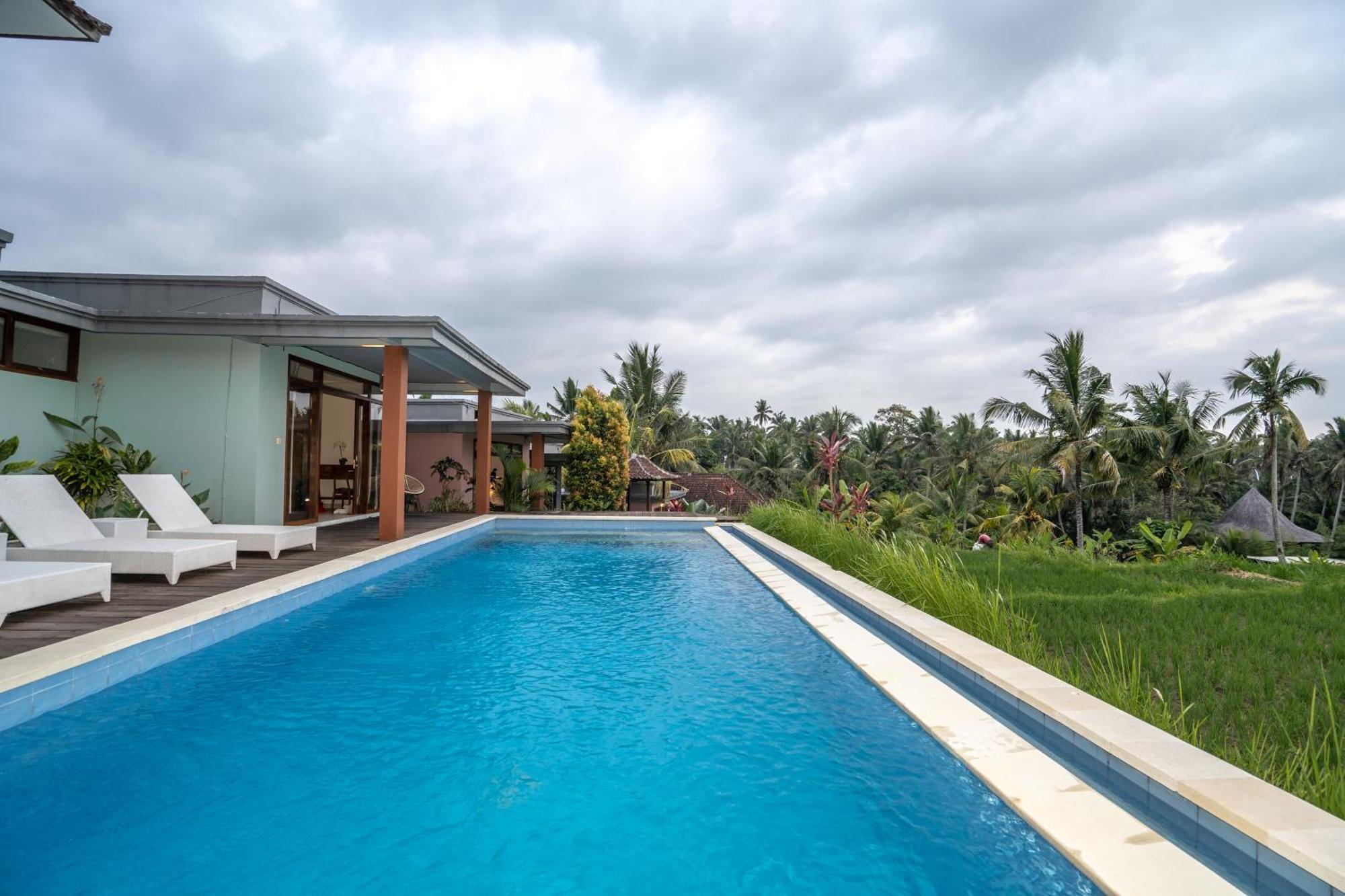 New Nirmala Hotel