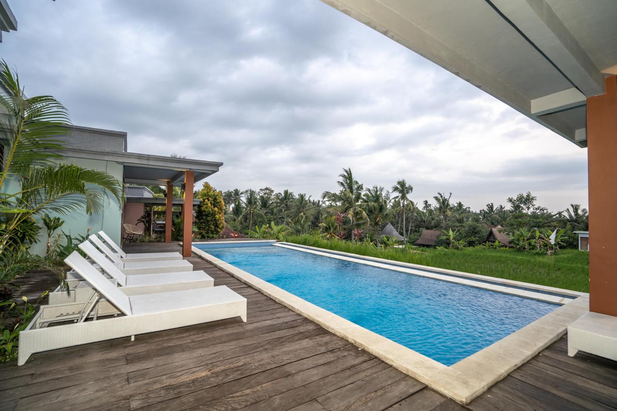 New Nirmala Hotel