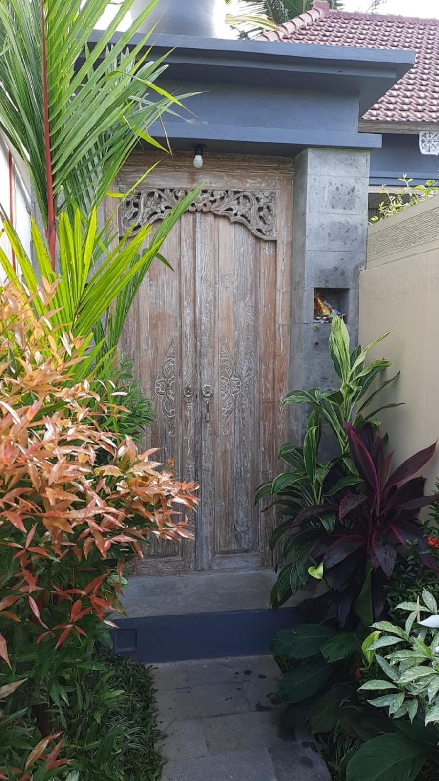 Mb * Ubud (Bali)