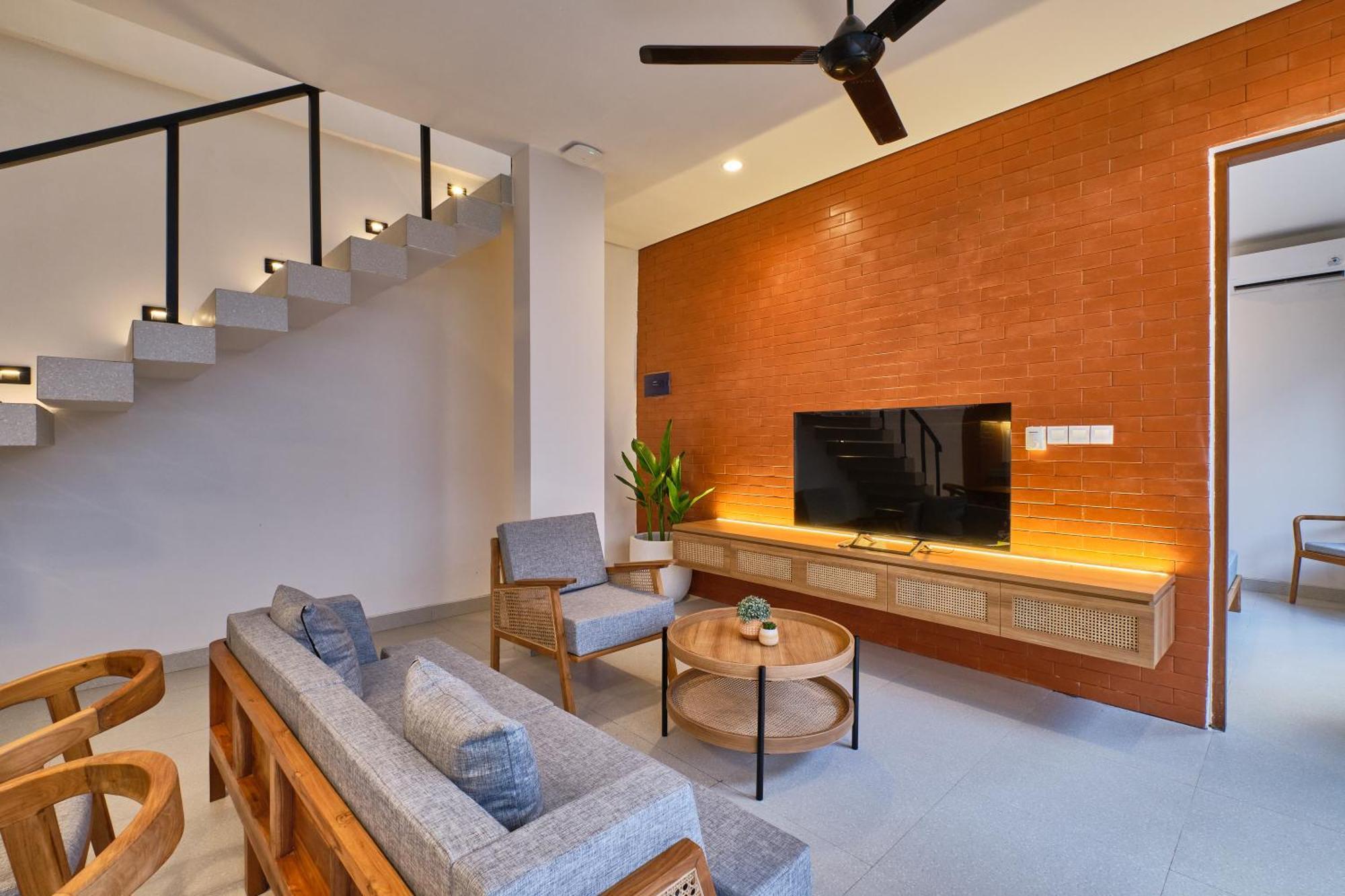 Brand New! 3br Modern Private In South Villa