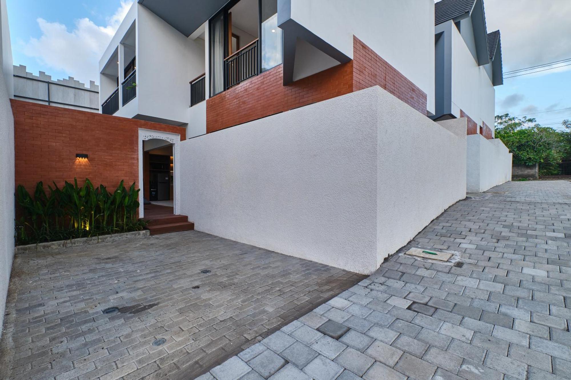 Brand New! 3br Modern Private In South Villa