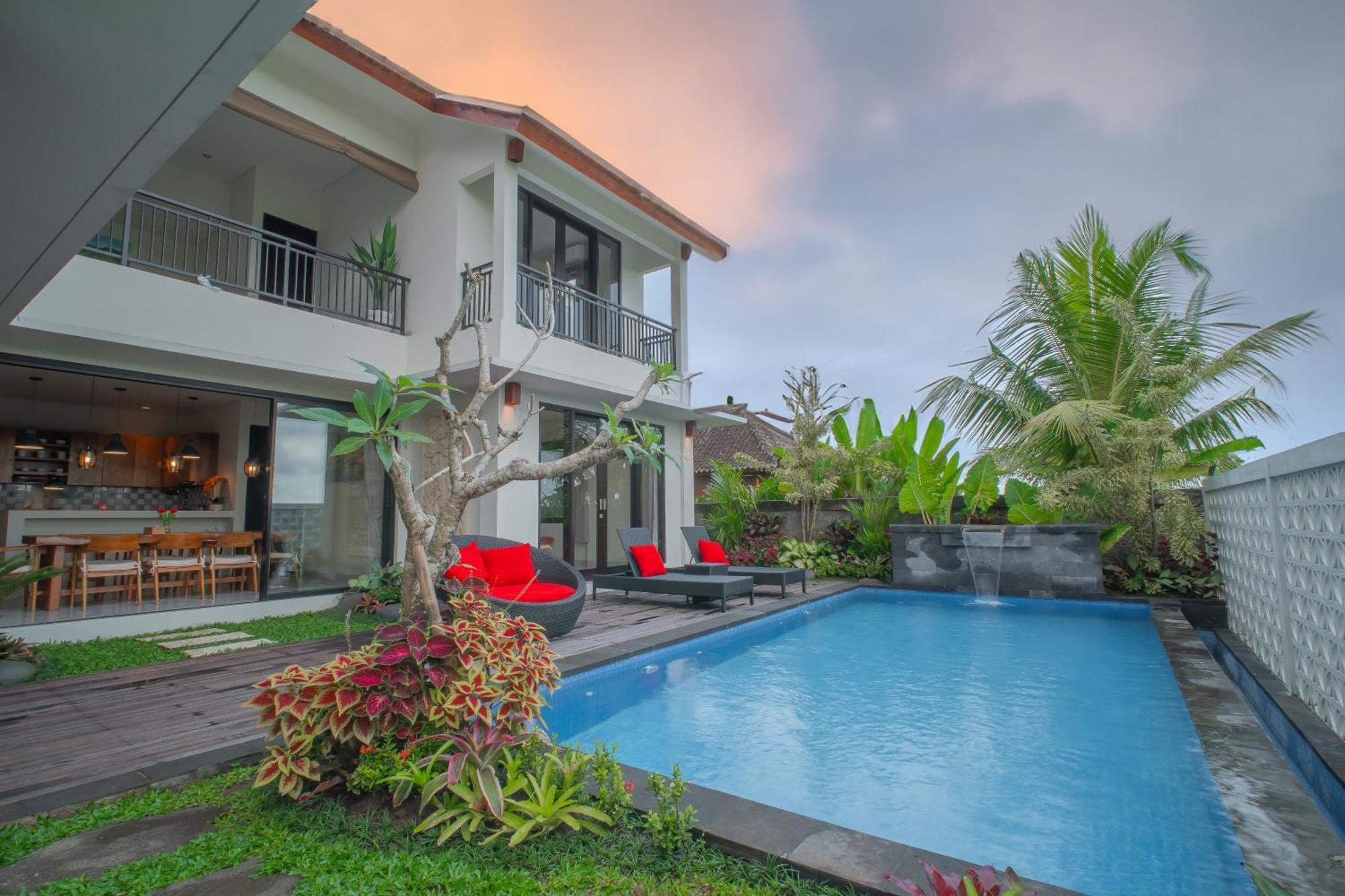 Mahadewi Sunset Villa *